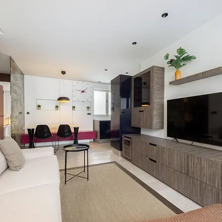 Portu Casa Albero I Aston 公寓 *