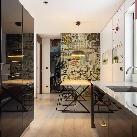 Portu Casa Albero I Aston *